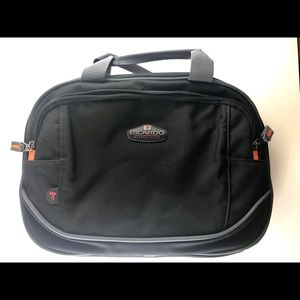 Ricardo Beverly Hills Toiletry Bag Black Travel